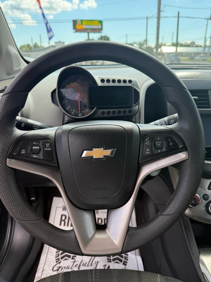 Chevrolet Sonic LT Auto 5-Door 2015