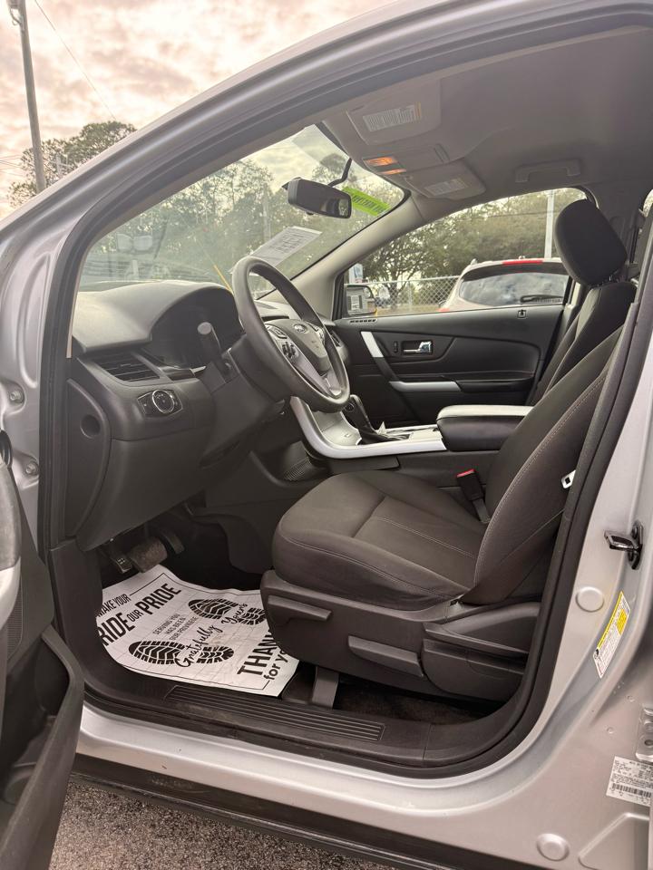 Ford Edge SE FWD 2012
