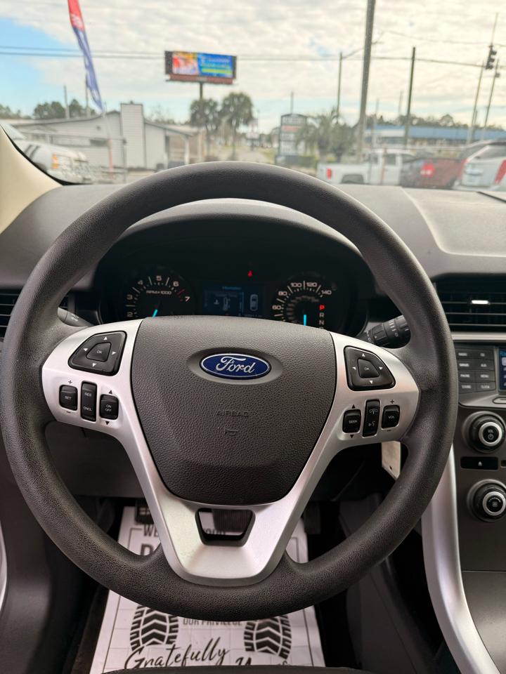 Ford Edge SE FWD 2012