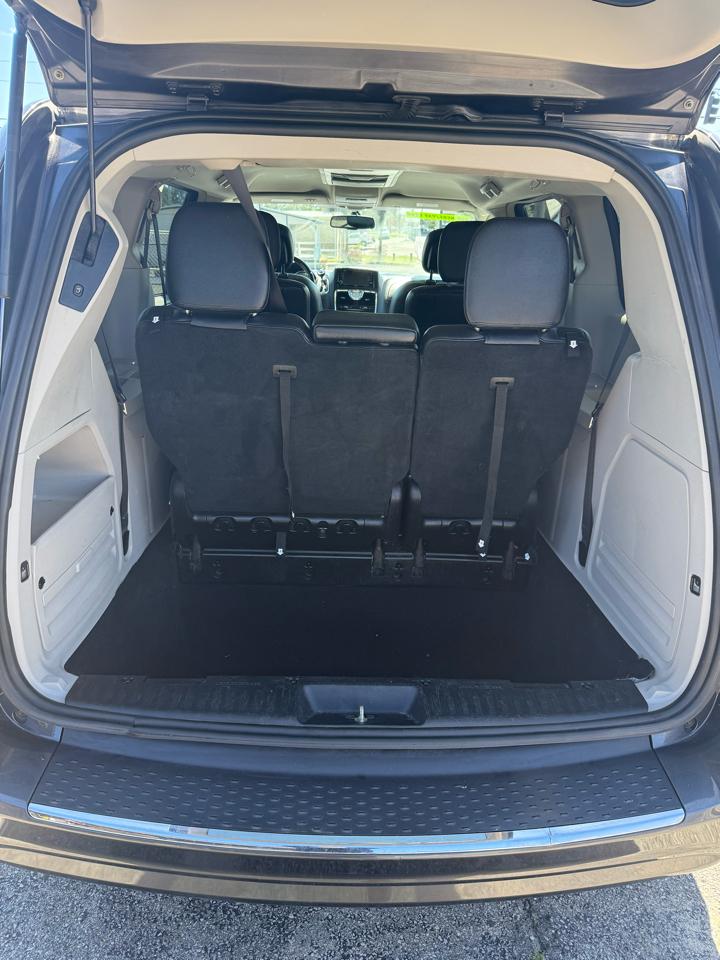 Chrysler Town & Country Touring 2016