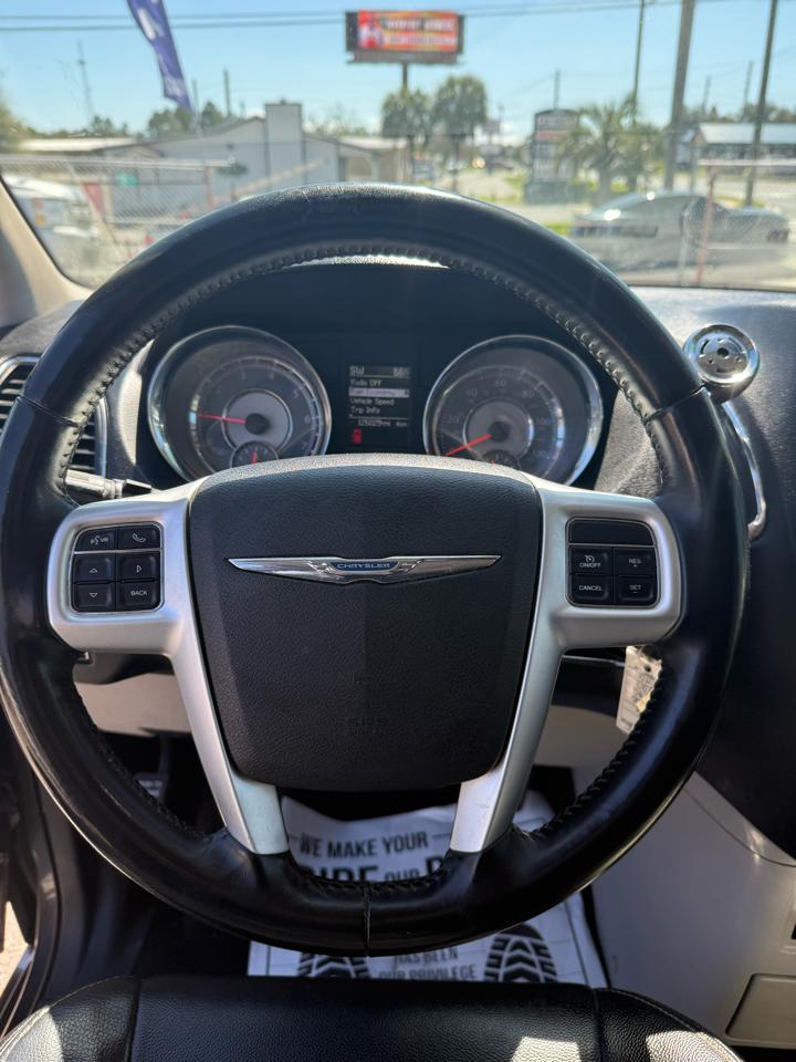 Chrysler Town & Country Touring 2016