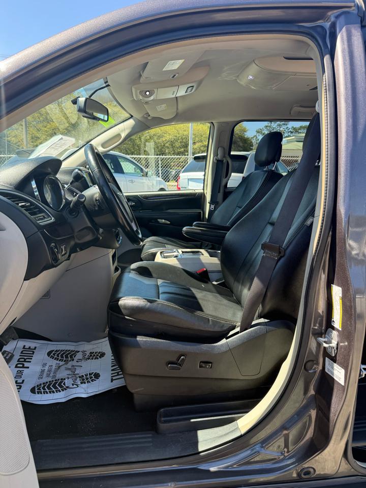 Chrysler Town & Country Touring 2016