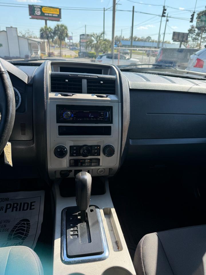 Ford Escape XLT FWD 2011
