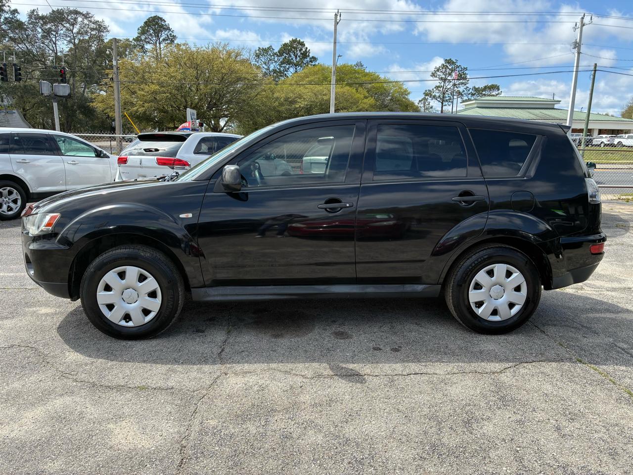 Mitsubishi Outlander ES 2WD 2010