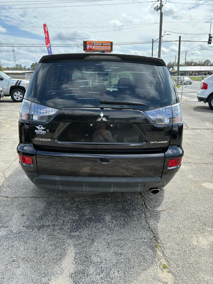 Mitsubishi Outlander ES 2WD 2010