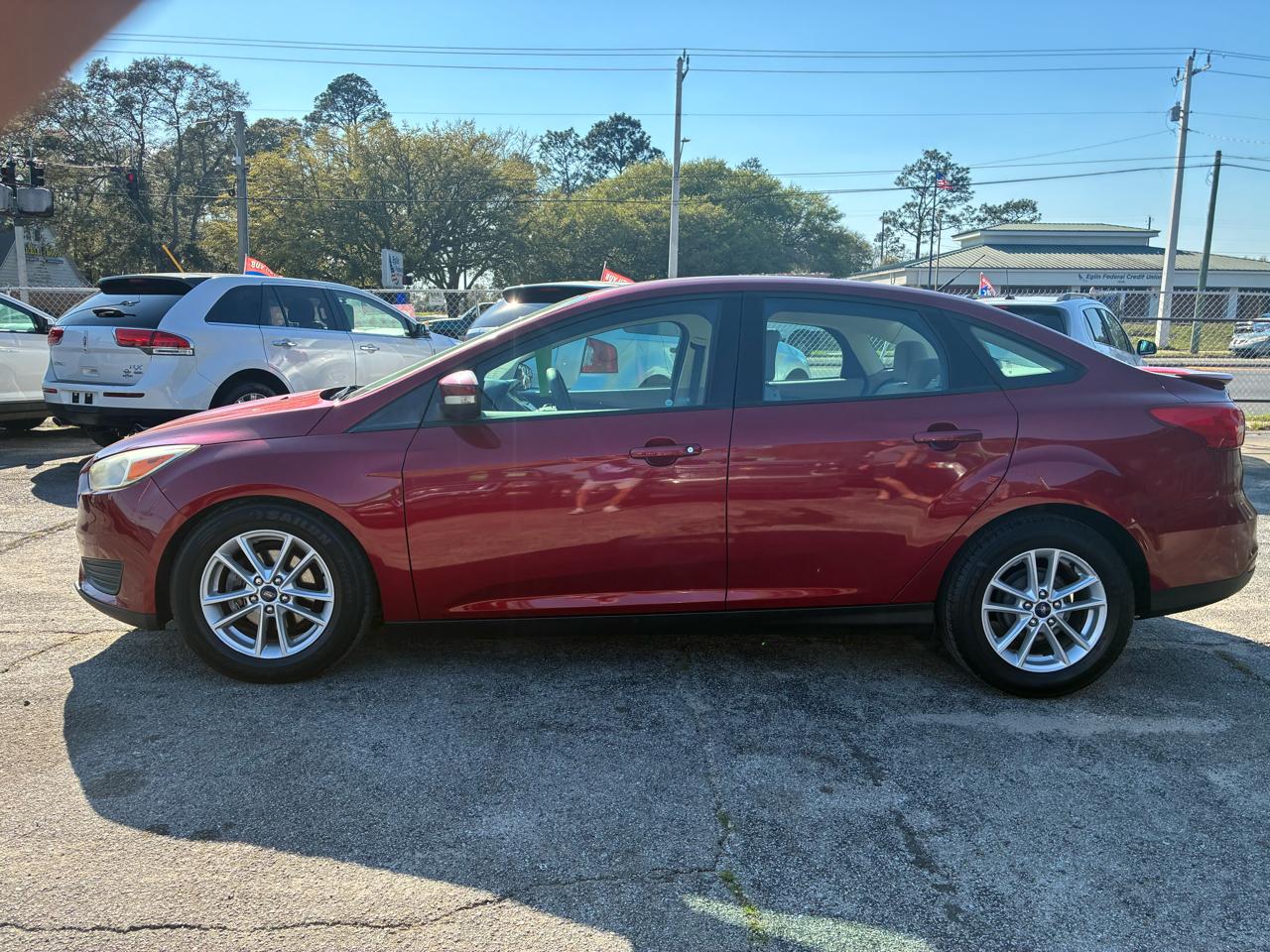 Ford Focus SE Sedan 2017