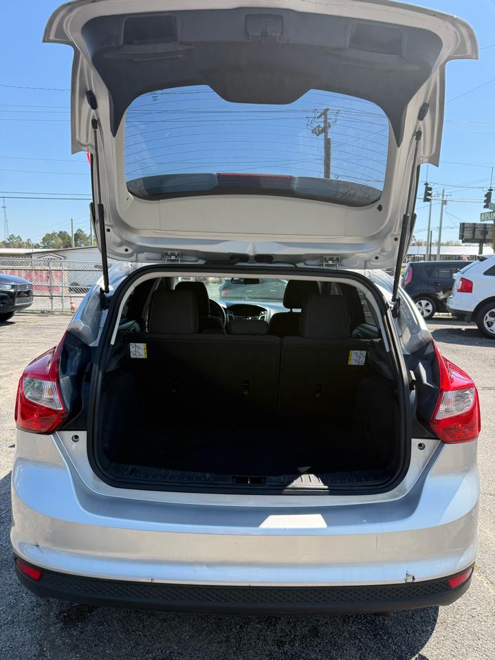 Ford Focus SE Hatch 2013