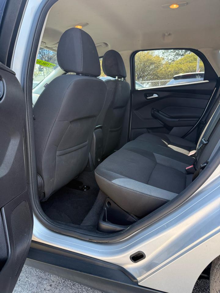 Ford Focus SE Hatch 2013