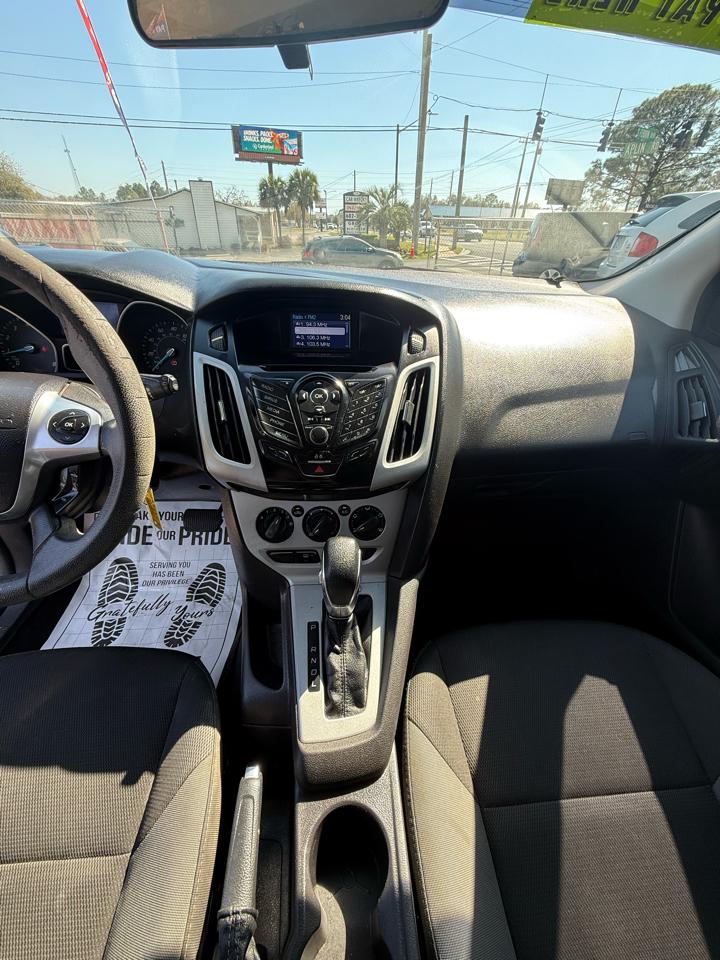 Ford Focus SE Hatch 2013