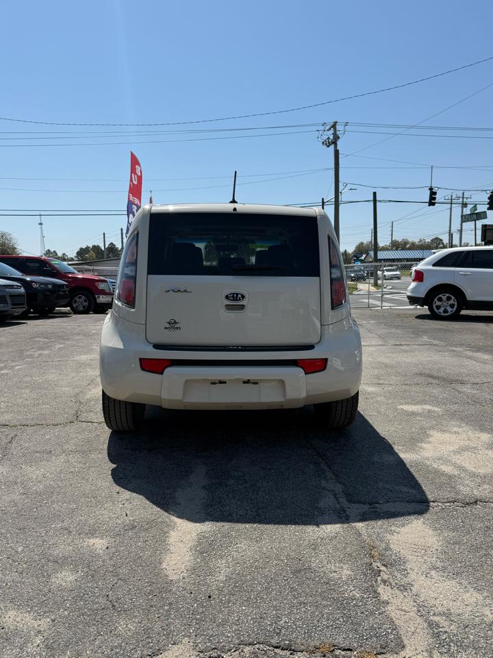 Kia Soul + 2011