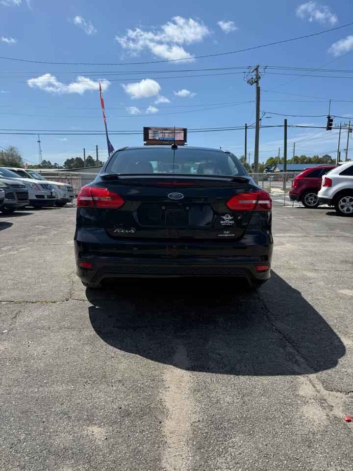Ford Focus SE Sedan 2015