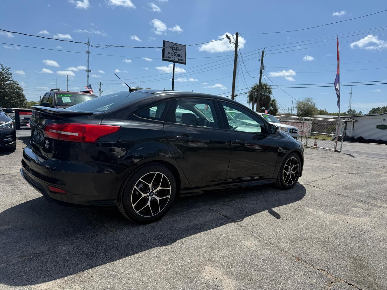 Ford Focus SE Sedan 2015