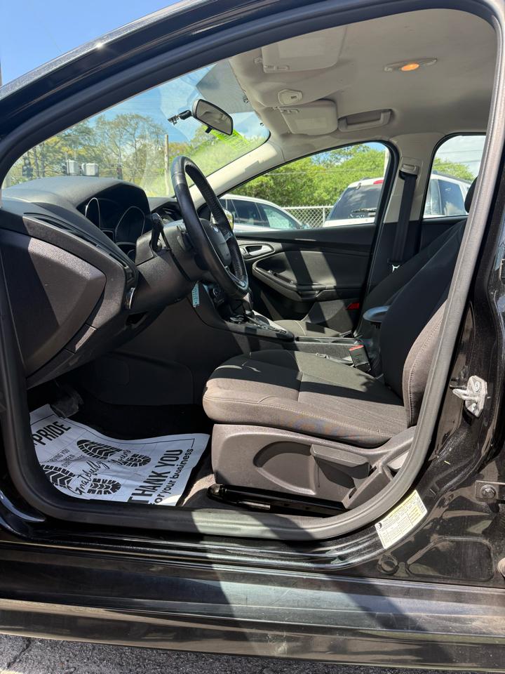 Ford Focus SE Sedan 2015