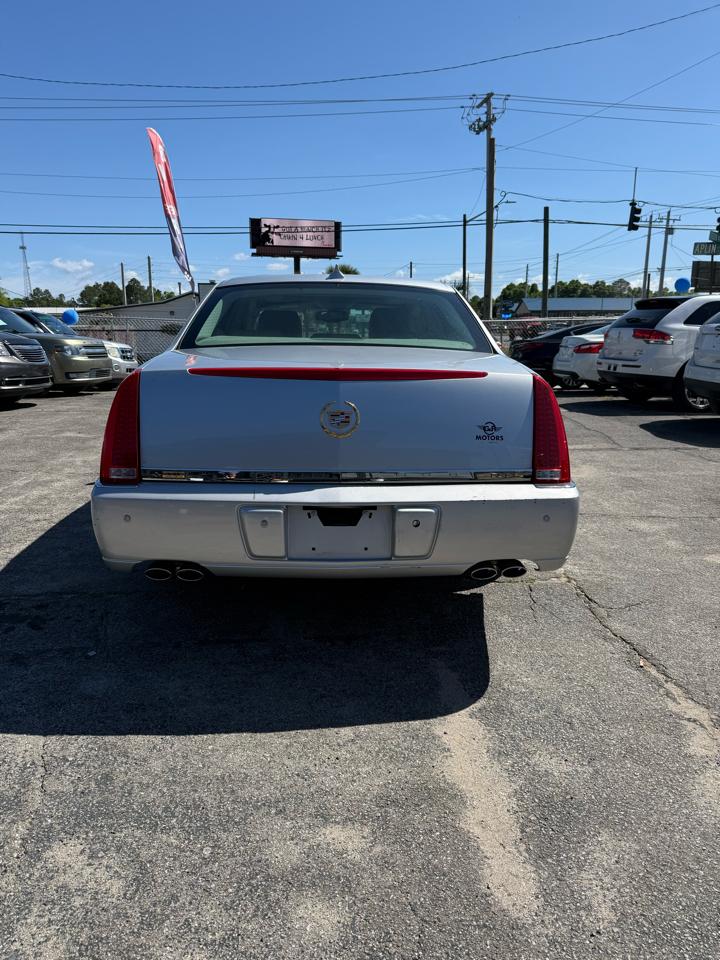 Cadillac DTS Premium w/ Navi 2011