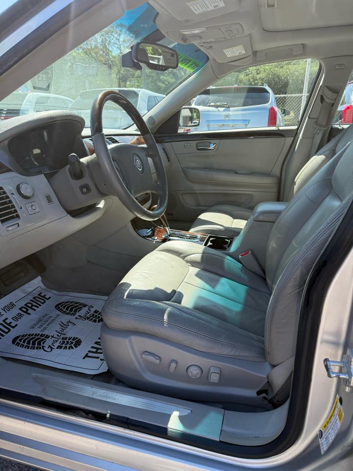 Cadillac DTS Premium w/ Navi 2011