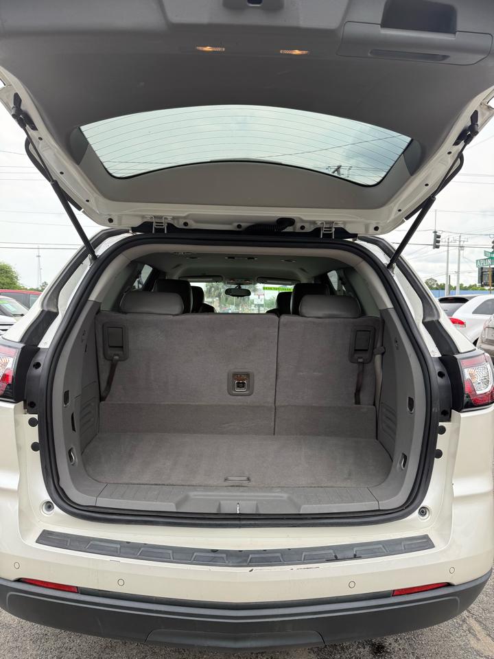 Chevrolet Traverse 1LT FWD 2013