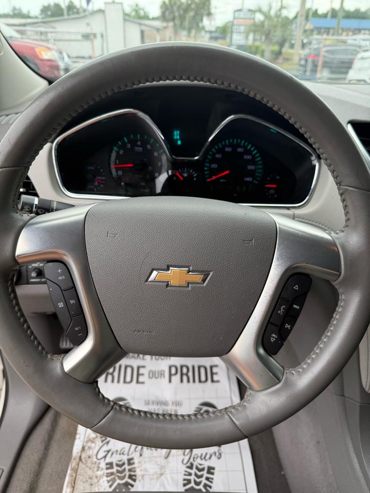 Chevrolet Traverse 1LT FWD 2013