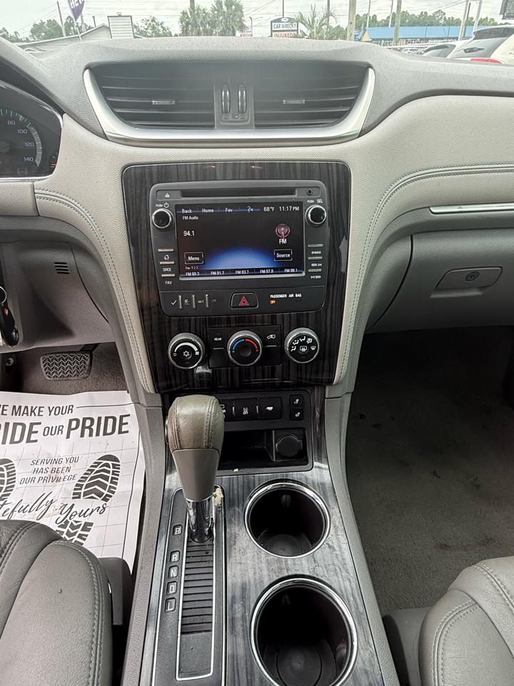 Chevrolet Traverse 1LT FWD 2013