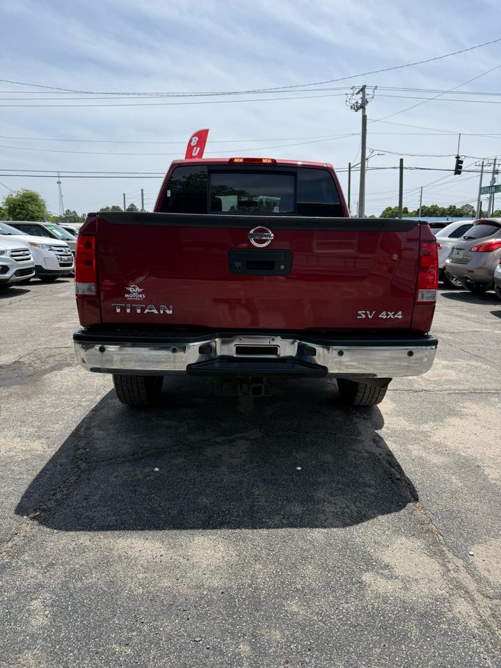Nissan Titan S Crew Cab 4WD 2013