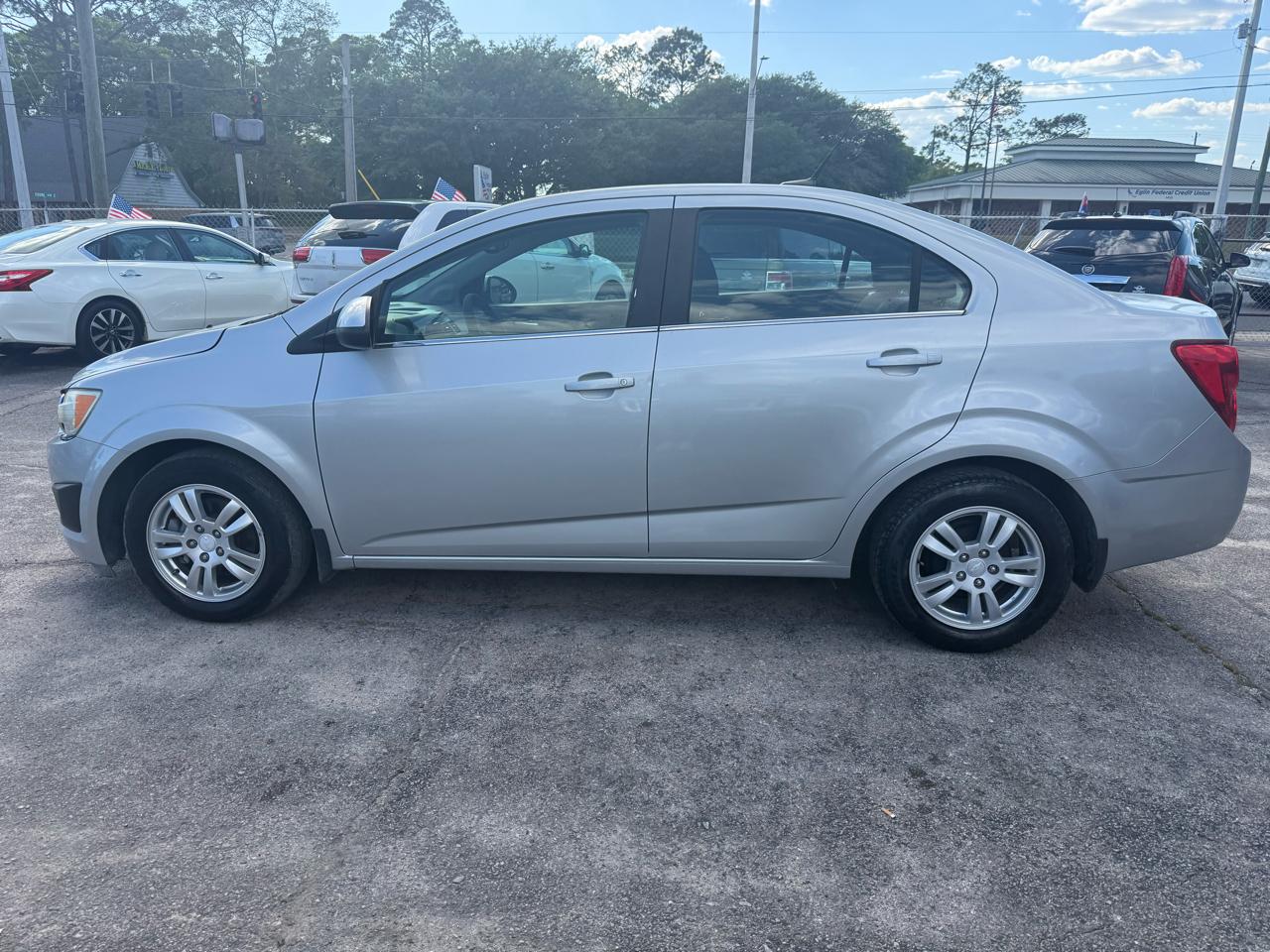 Chevrolet Sonic 2LT Sedan 2012