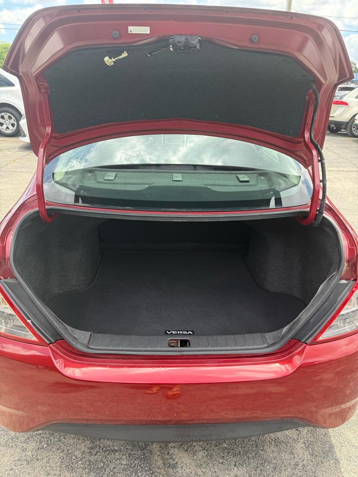 Nissan Versa 1.6 S 5M 2017