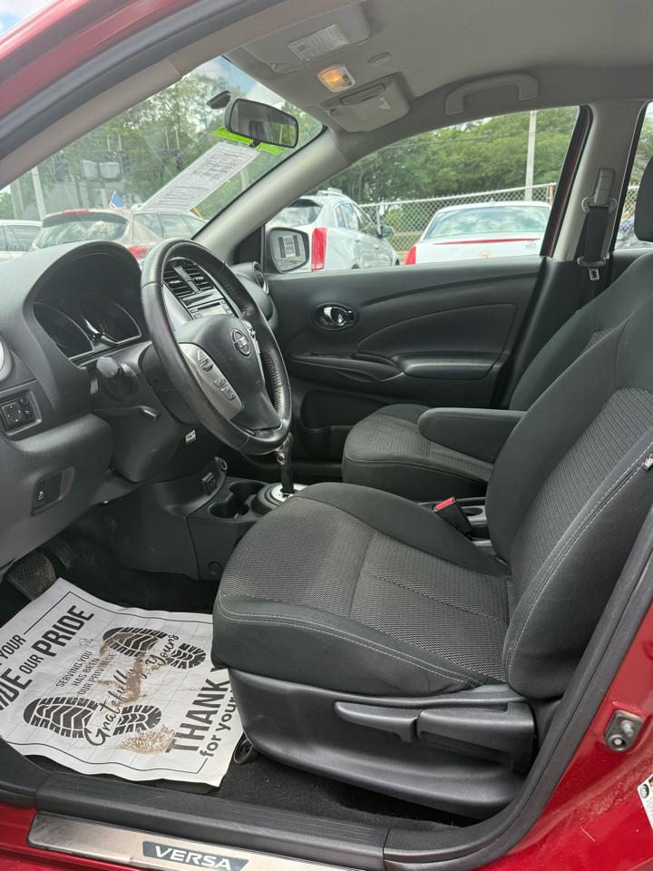 Nissan Versa 1.6 S 5M 2017