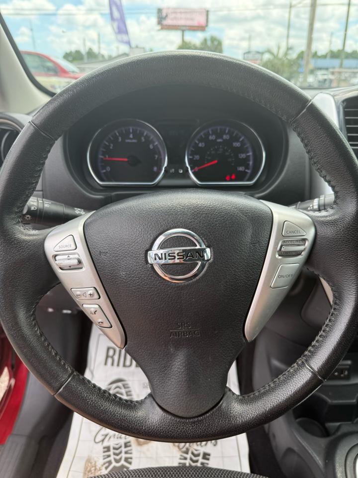 Nissan Versa 1.6 S 5M 2017