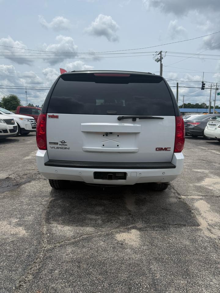GMC Yukon SLT1 2WD 2011