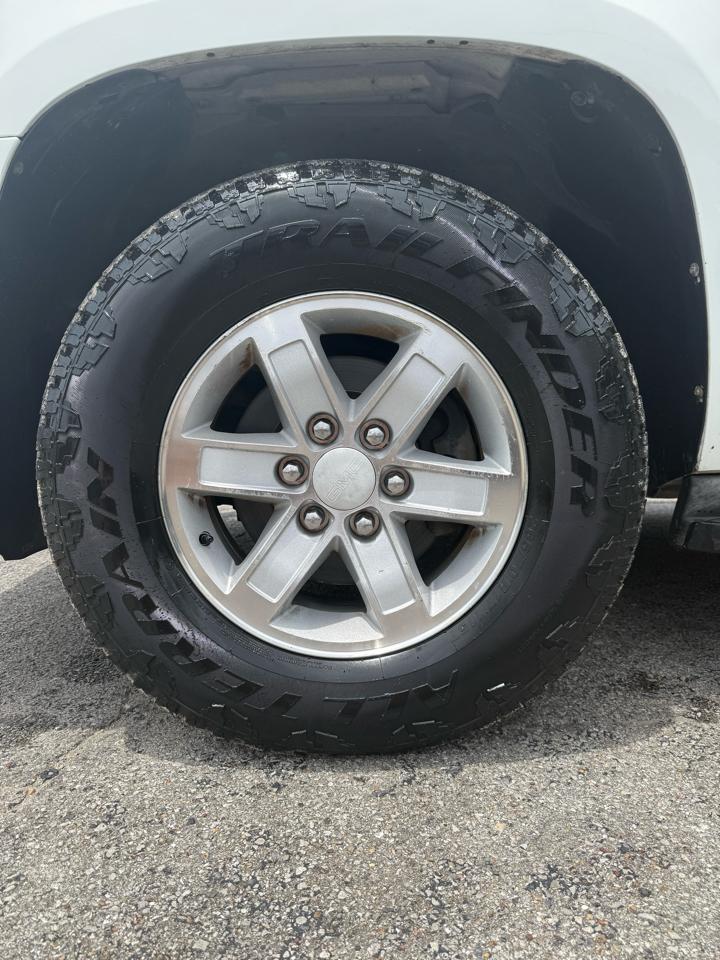 GMC Yukon SLT1 2WD 2011