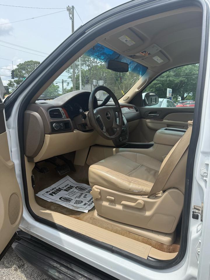 GMC Yukon SLT1 2WD 2011