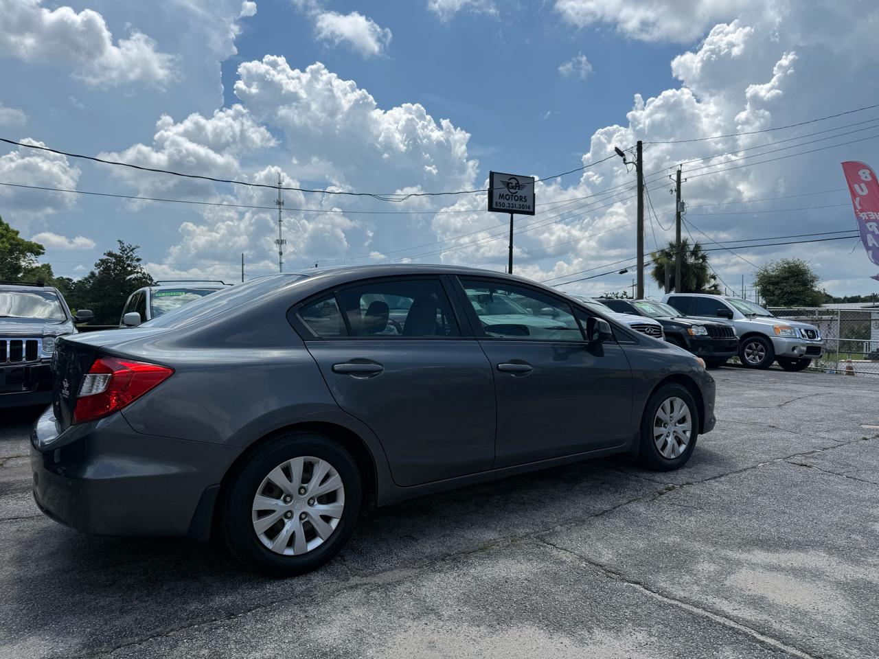 Honda Civic LX Sedan 5-Speed AT 2012