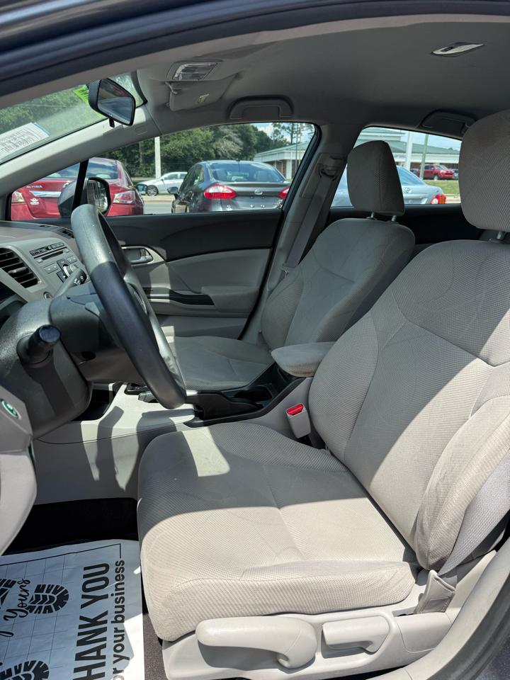 Honda Civic LX Sedan 5-Speed AT 2012