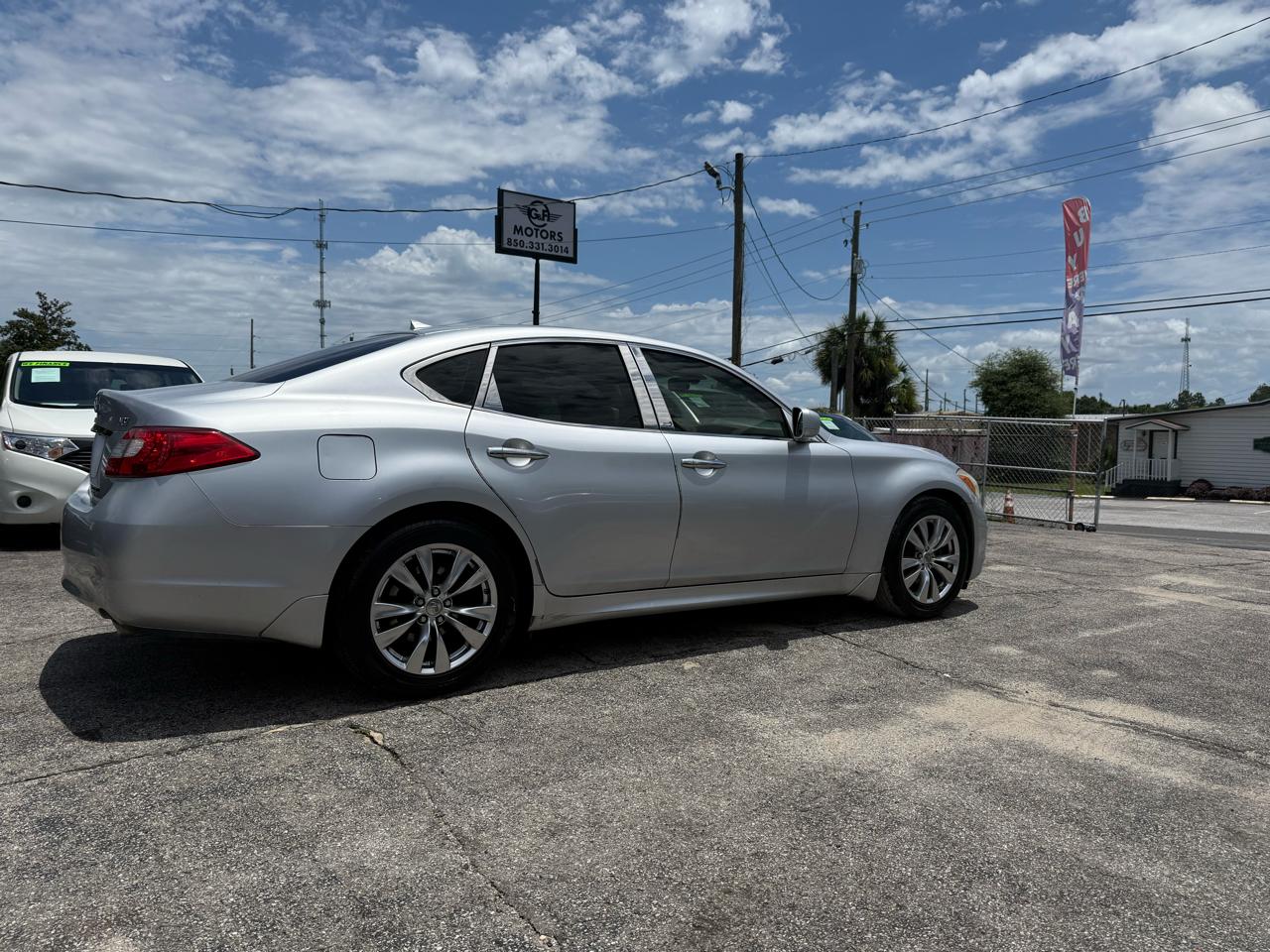 Infiniti M 37 2012