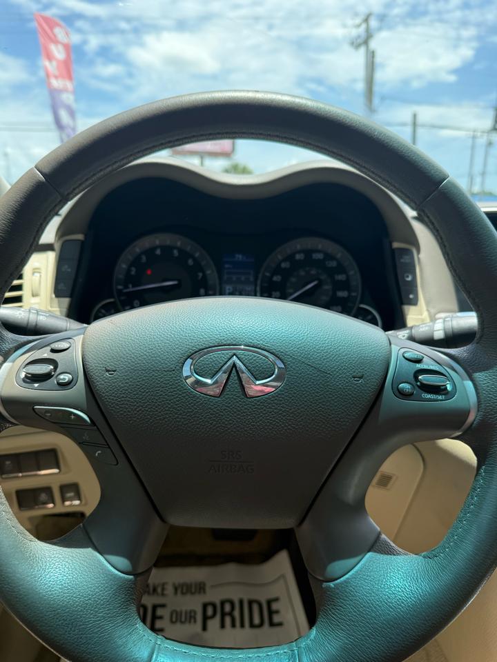 Infiniti M 37 2012