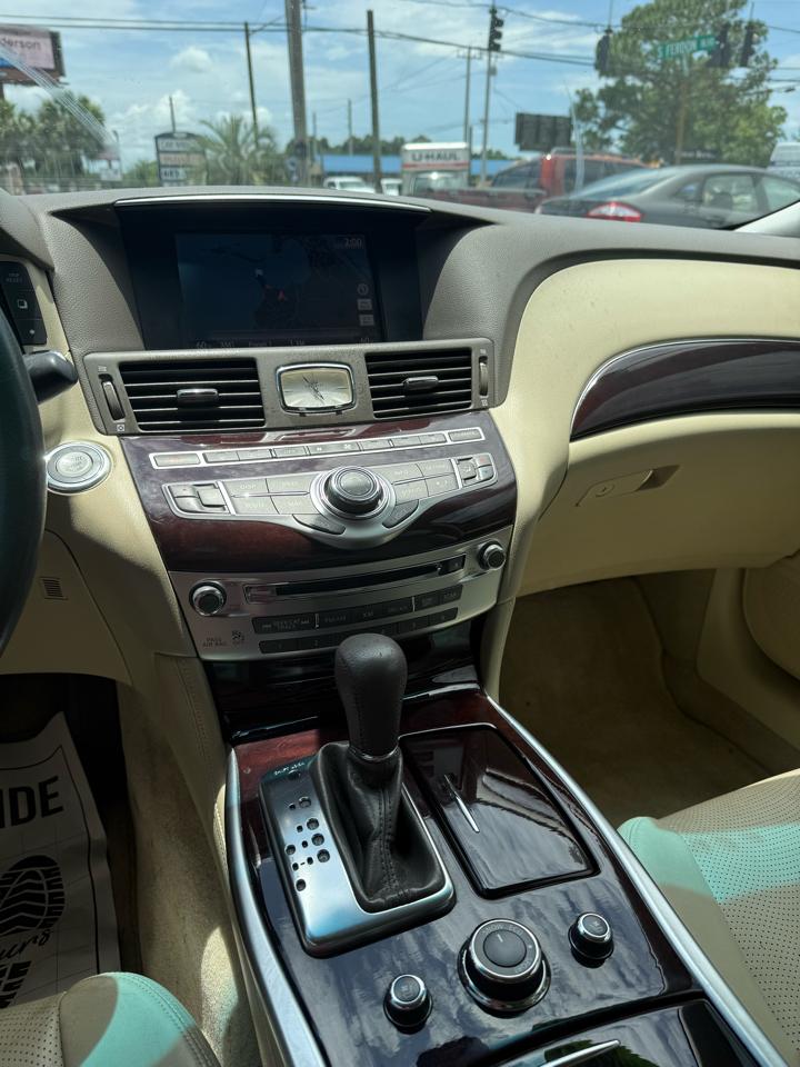 Infiniti M 37 2012