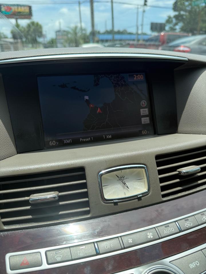 Infiniti M 37 2012