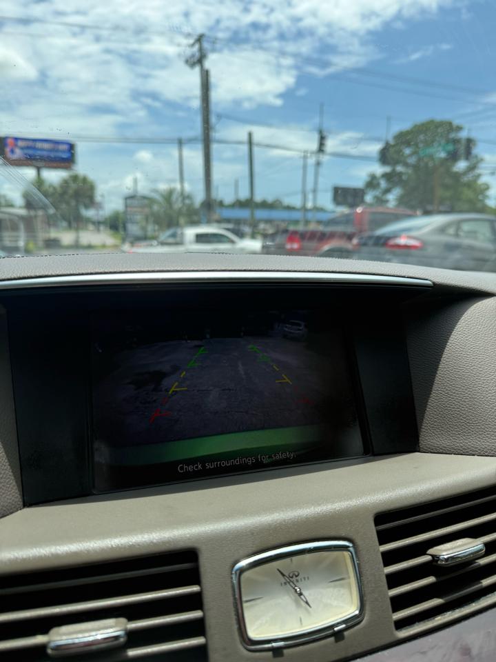 Infiniti M 37 2012