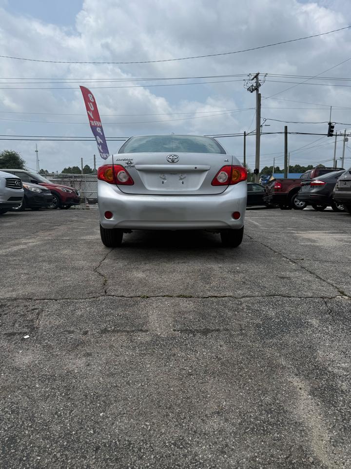 Toyota Corolla Base 5-Speed MT 2010