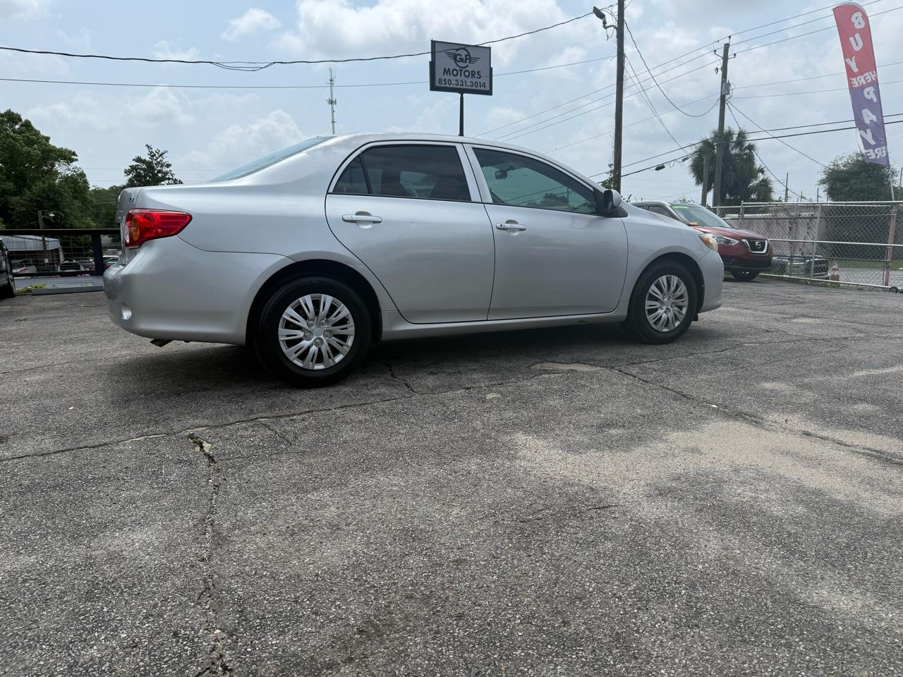 Toyota Corolla Base 5-Speed MT 2010
