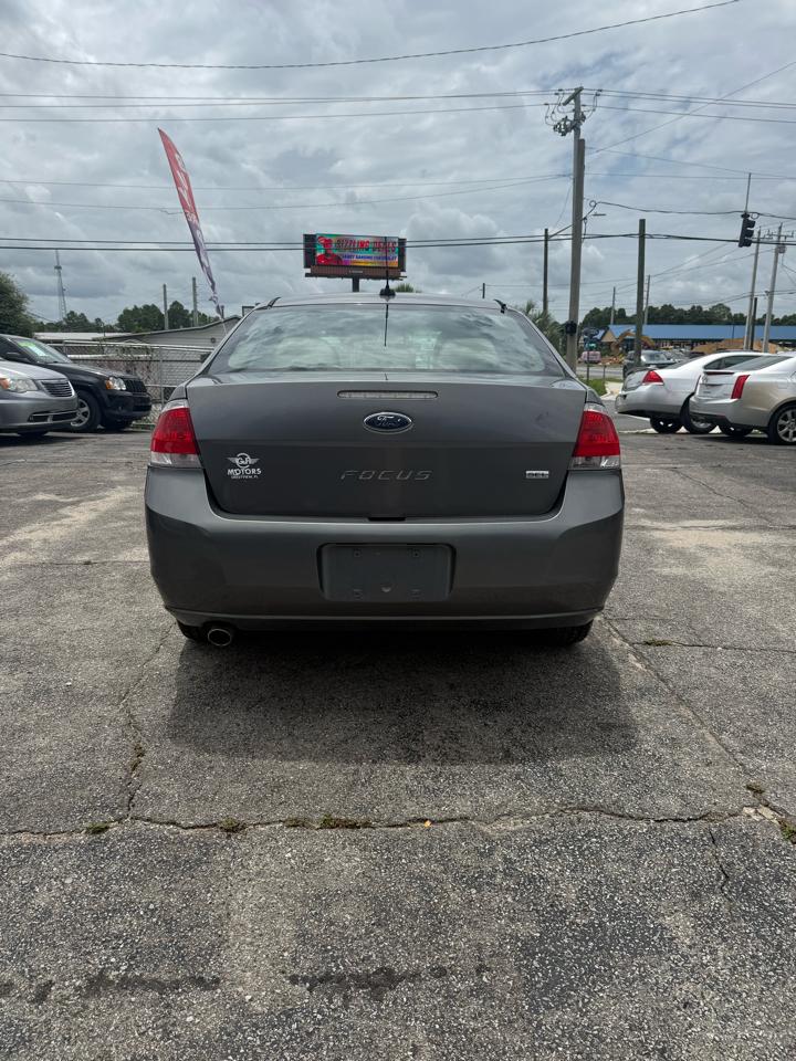 Ford Focus SEL Sedan 2010