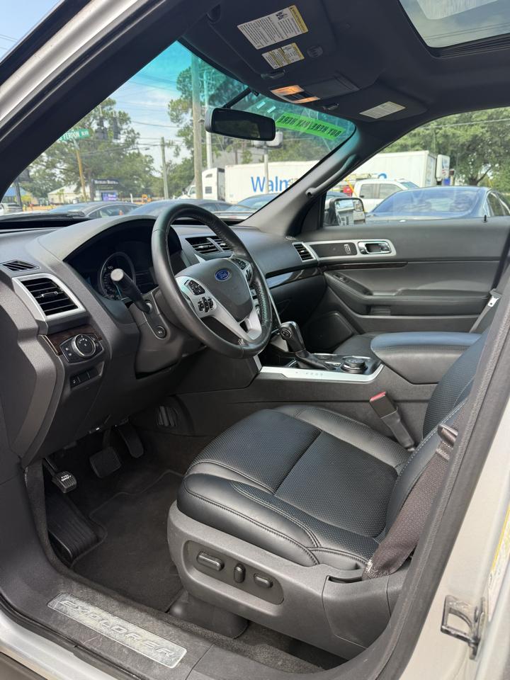Ford Explorer Limited 4WD 2012