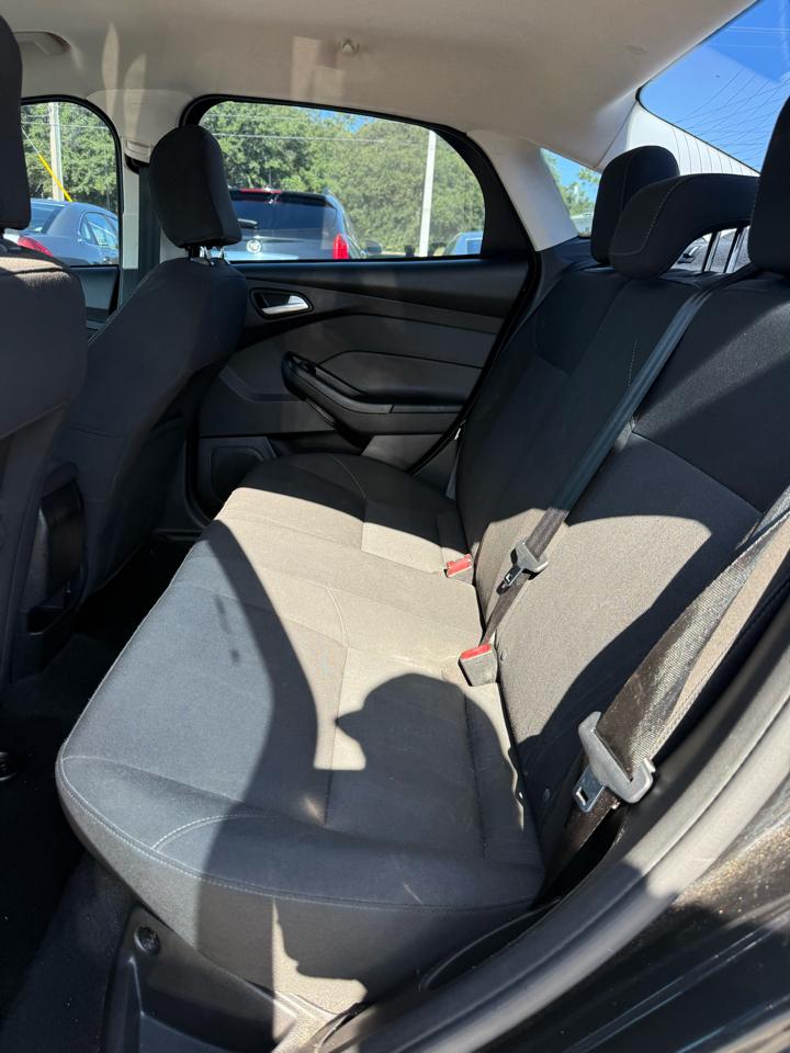 Ford Focus SE Sedan 2015