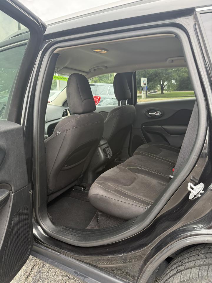 Jeep Cherokee Latitude 4WD 2016