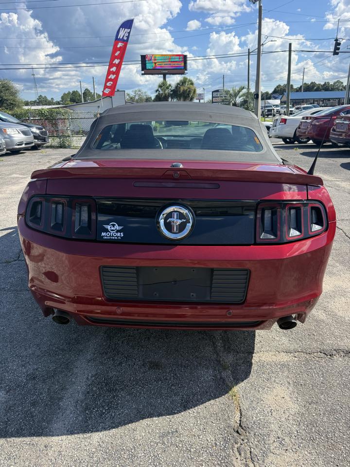 Ford Mustang V6 Convertible 2014