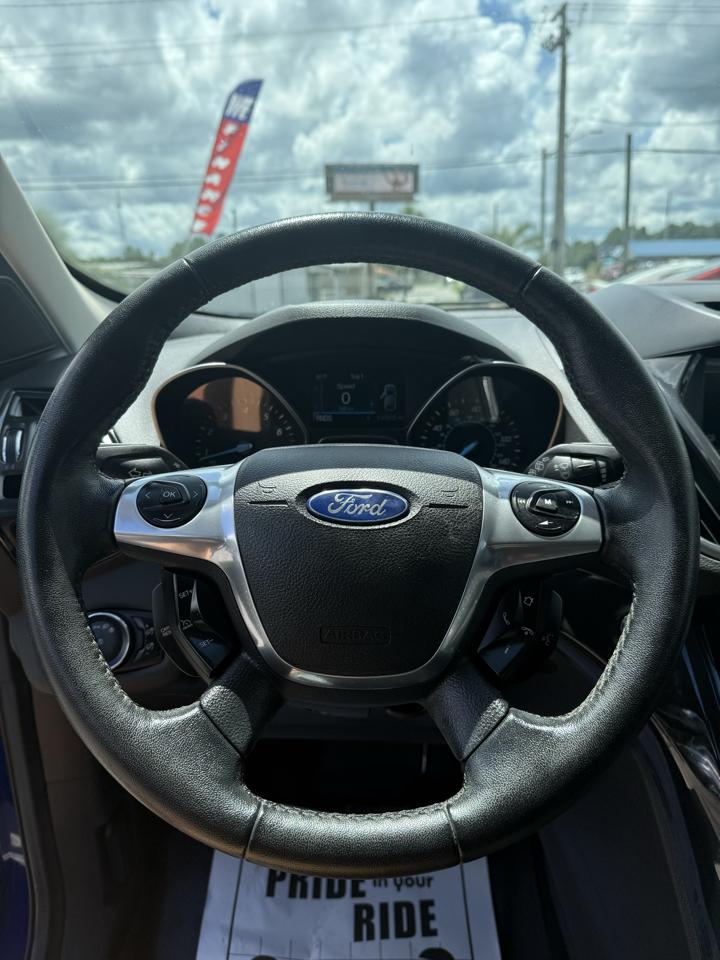 Ford Escape Titanium 4WD 2014