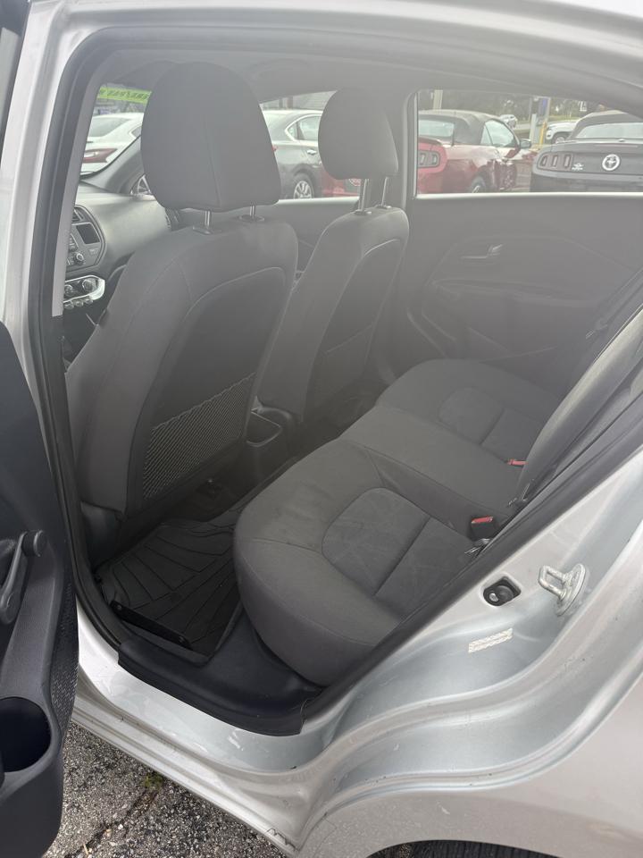 Kia Rio LX 2015