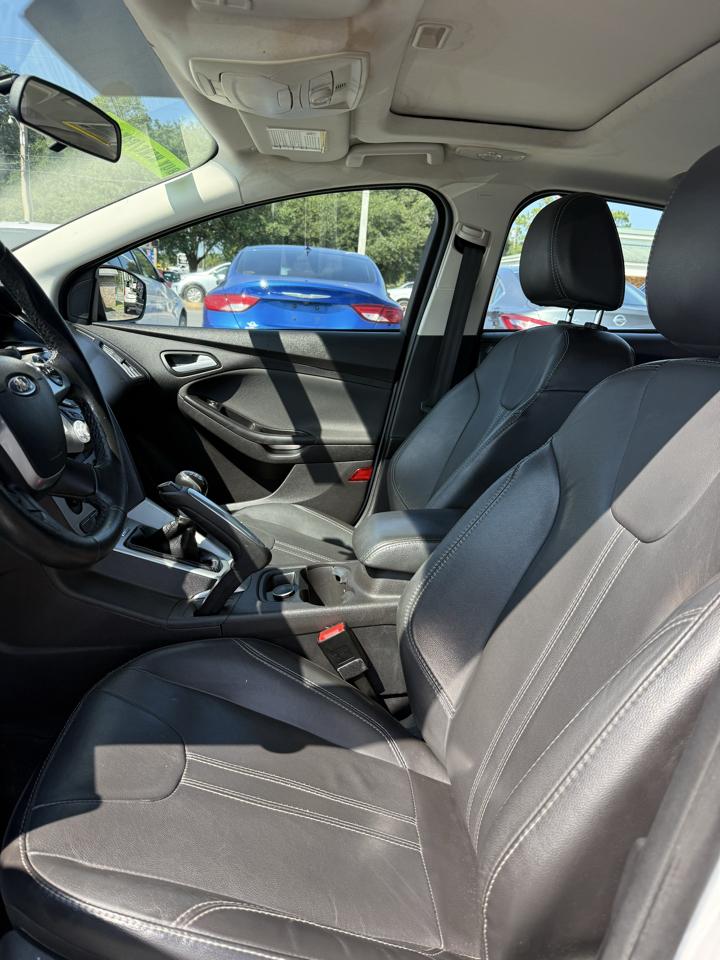 Ford Focus SE Hatch 2014
