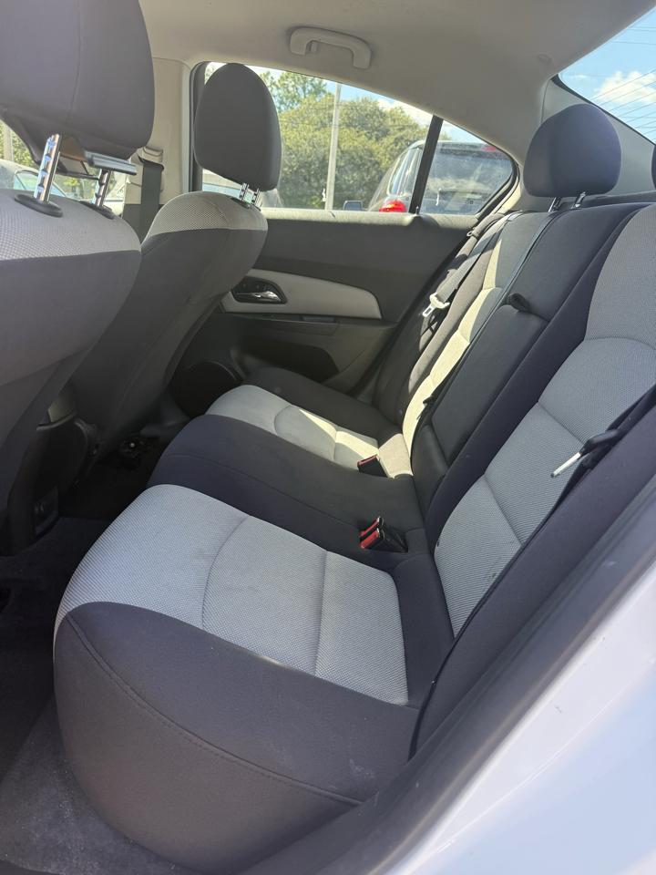 Chevrolet Cruze LS Auto 2013