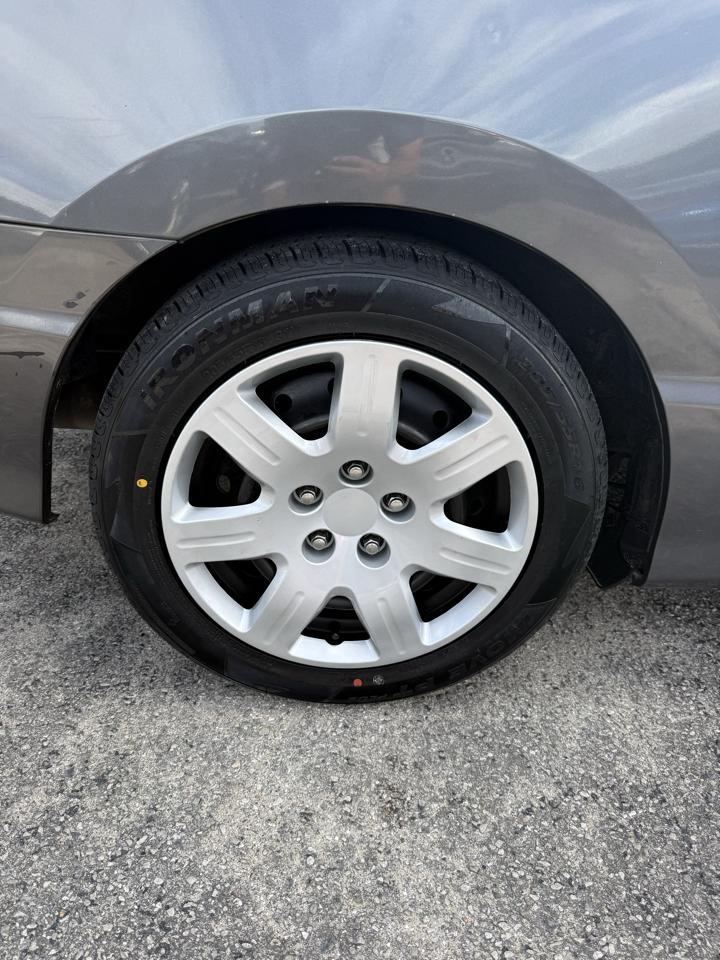 Honda Civic LX Coupe 5-Speed AT 2010