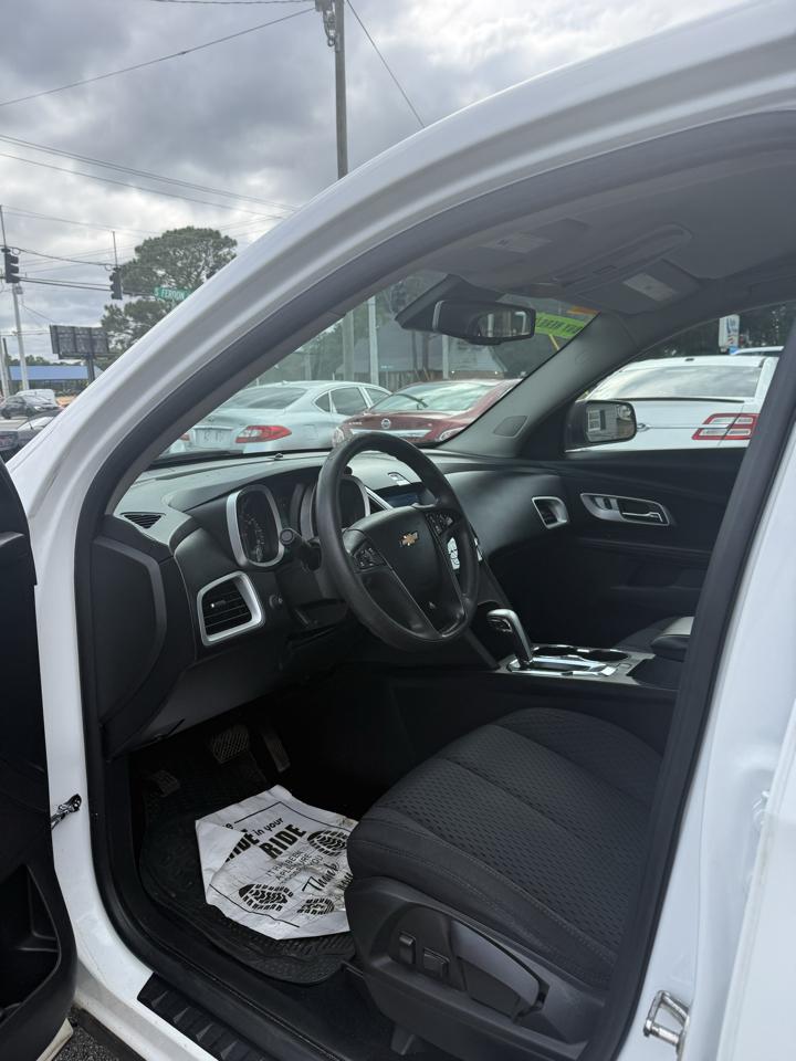 Chevrolet Equinox LS 2WD 2013
